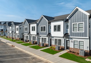 Building Photo - Radial at Mora Point