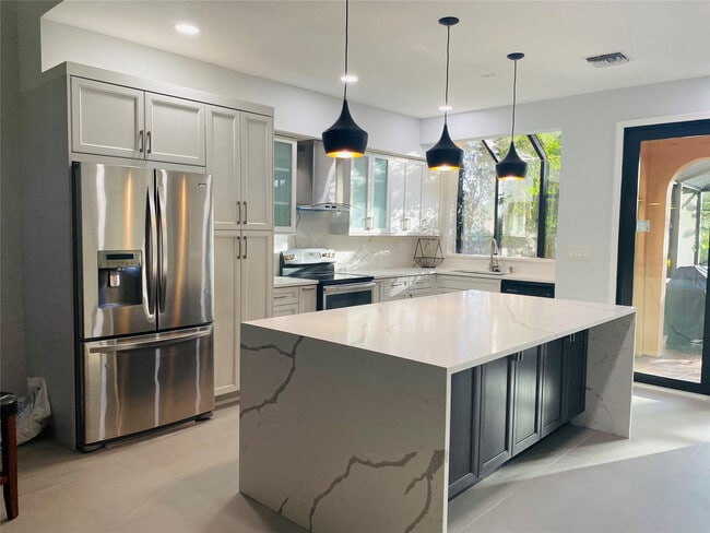 Building Photo - 686 Deer Creek Via Verona