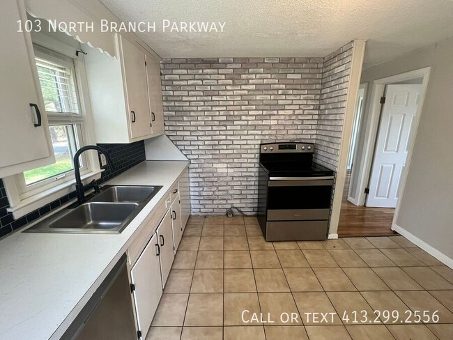 Building Photo - 103 N Branch Pkwy