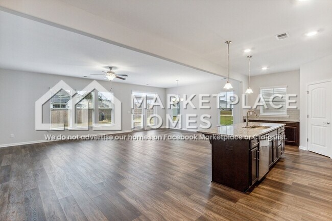 Building Photo - 213 Sessile Oak Dr