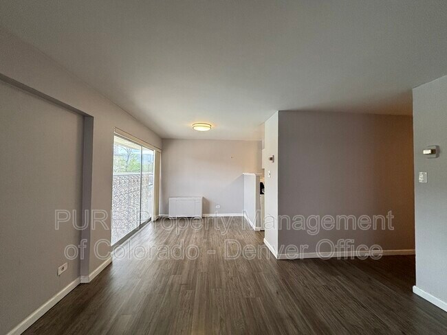 Building Photo - 888 Logan St