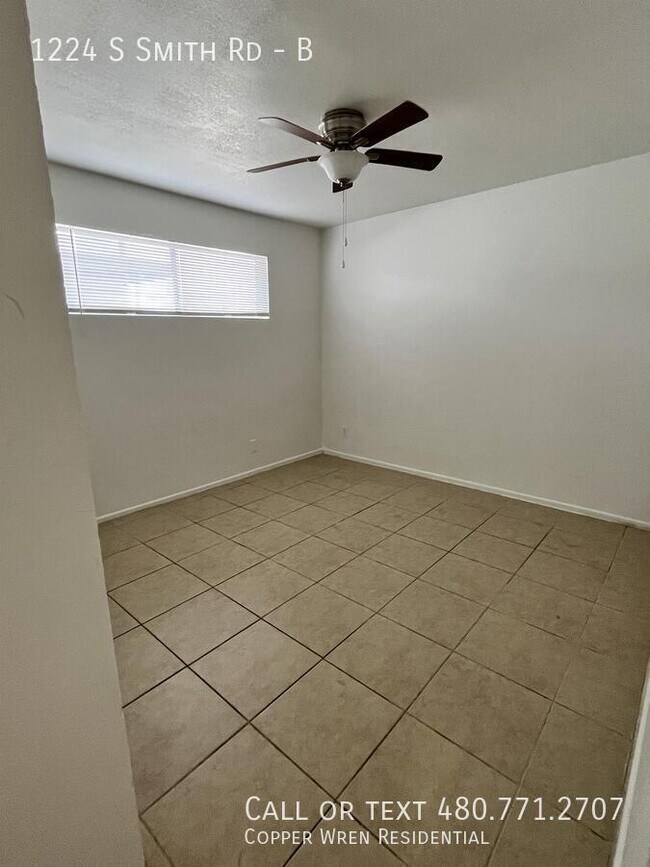 Building Photo - 1224 S Smith Rd