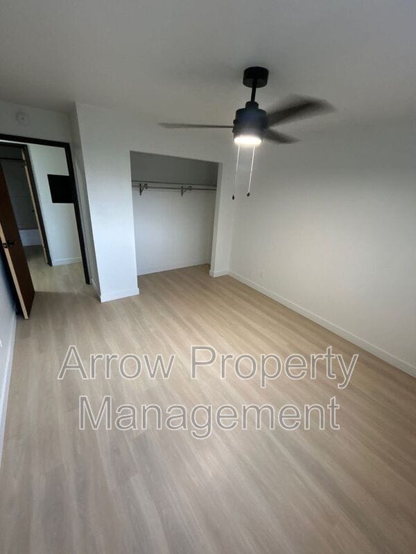 Building Photo - 215 E Arbor Ave
