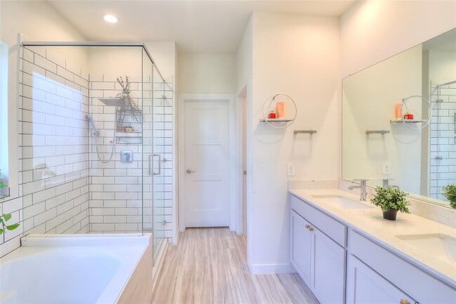 Building Photo - 4711 Torcello Fls Ln