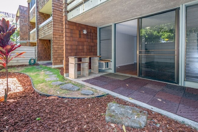 Building Photo - 333 Aoloa St