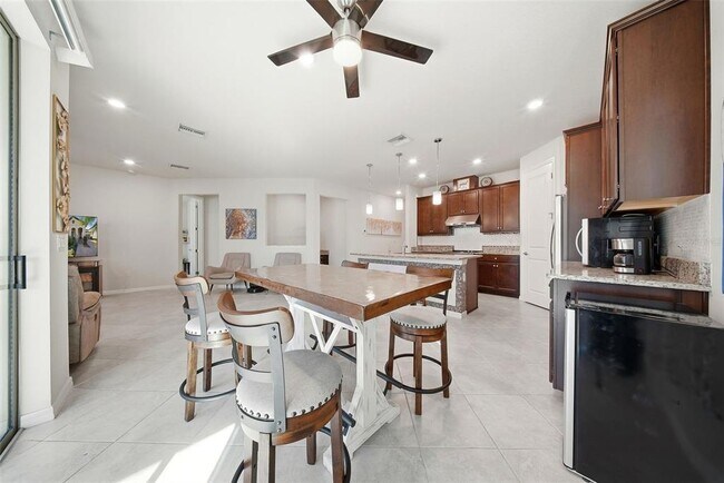 Building Photo - 18930 Willowmore Cedar Dr