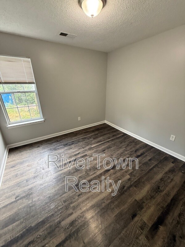 Building Photo - 4625 Crestfield Rd