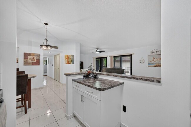 Building Photo - 9474 S Belfort Cir