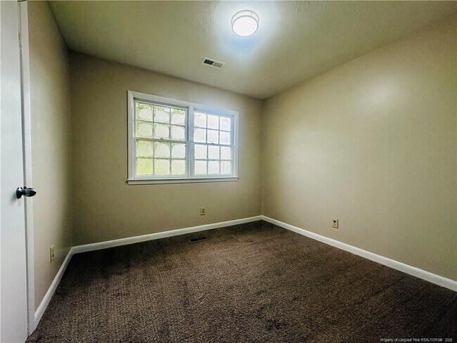 Building Photo - 5325 Trampas Ct