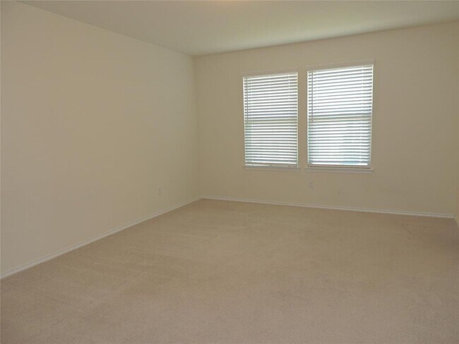 Building Photo - 241 Cascata Way