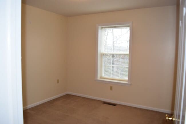 Building Photo - 140 Kenley Ct