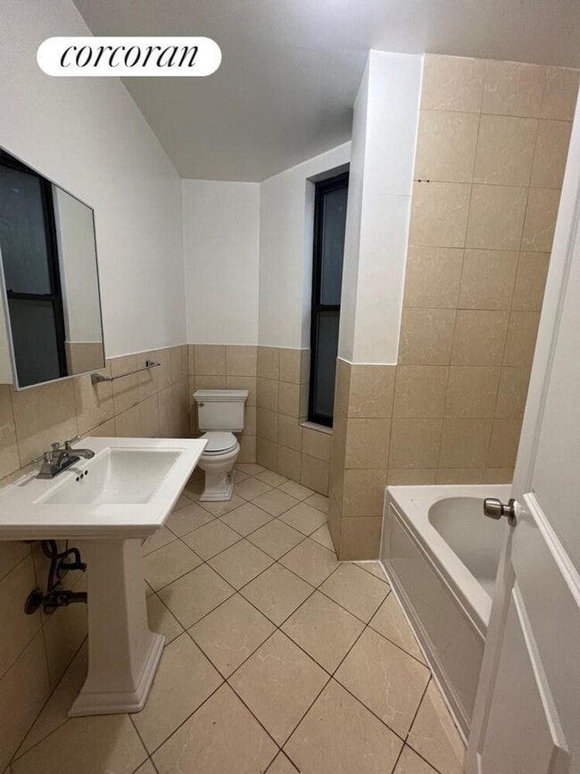 Building Photo - 524 W 123rd St