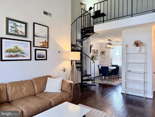 Building Photo - 4628 36th St S