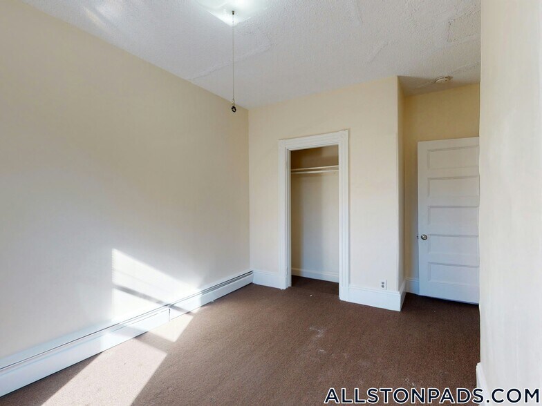 Building Photo - 11A Linden St