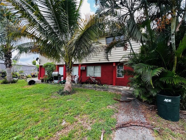 Primary Photo - 2655 SE Carroll St