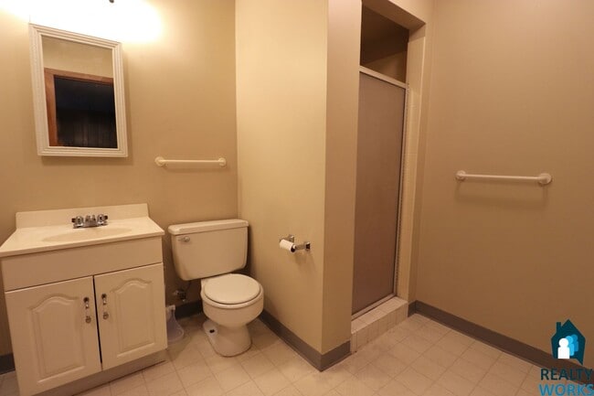 Building Photo - 4810-4812 Ginny Avenue