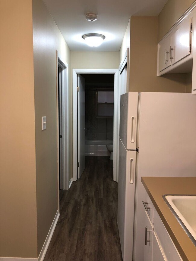 Building Photo - 6324 W 63rd St