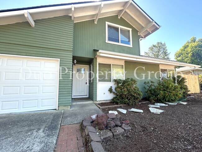 Building Photo - 2035 Harvard Dr
