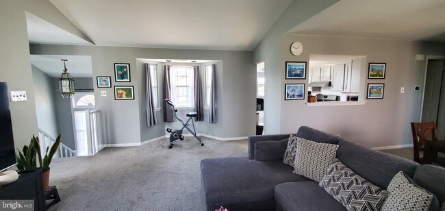 Building Photo - 665 Rose Hollow Dr