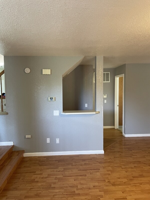 Building Photo - 7309 Roxanne Ln