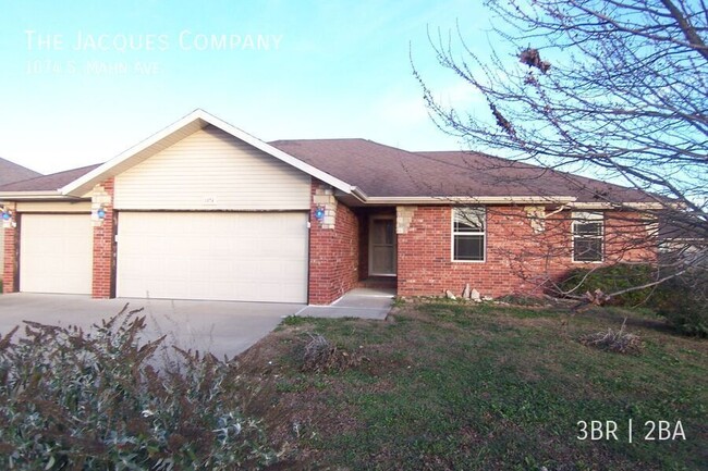 Primary Photo - Very Clean 3 Bedroom 2 Bath 3 Car Garage H...