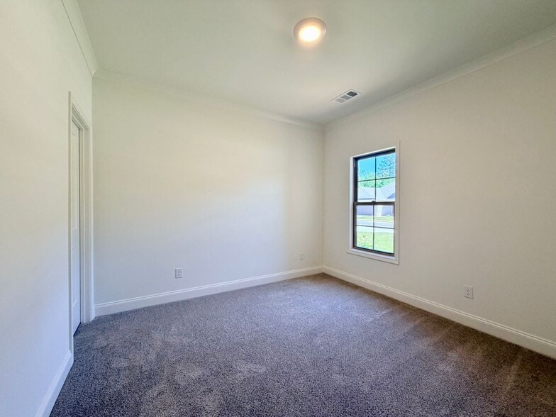 Building Photo - 527 Bristleleaf Path