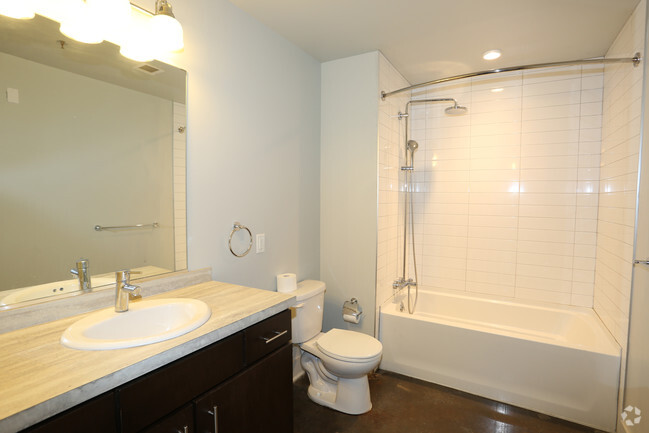 Bathroom - 1285 Main