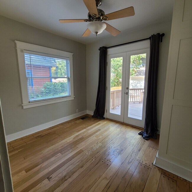 Building Photo - Diamond Duplex