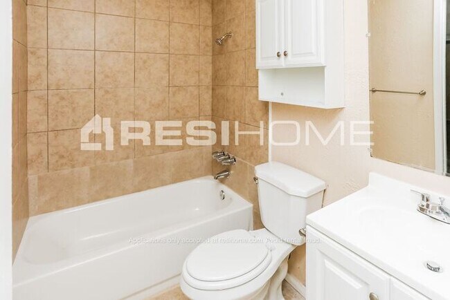 Building Photo - 4232 Tioga Street