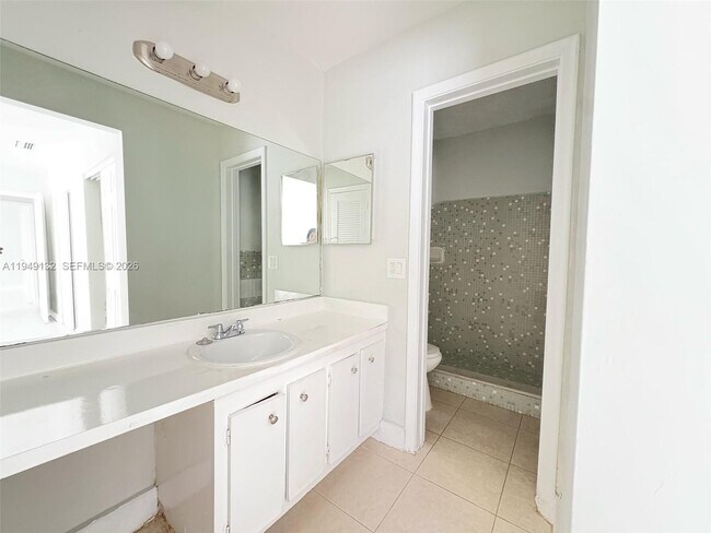 Building Photo - 3960 NW 30th Terrace