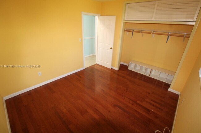 Building Photo - 9041 SW 88th St