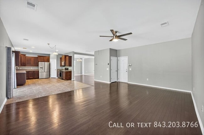 Building Photo - 165 Weeping Cypress Dr