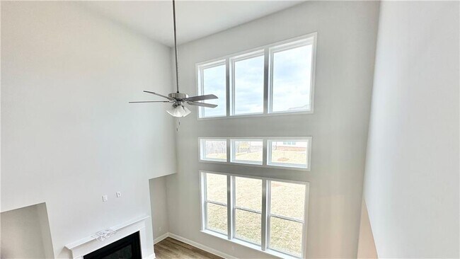 Building Photo - 3468 Jasmine Wy
