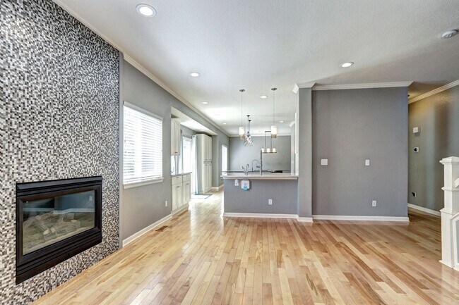 Building Photo - Location! Park Vista in Northglenn 3bed/2....