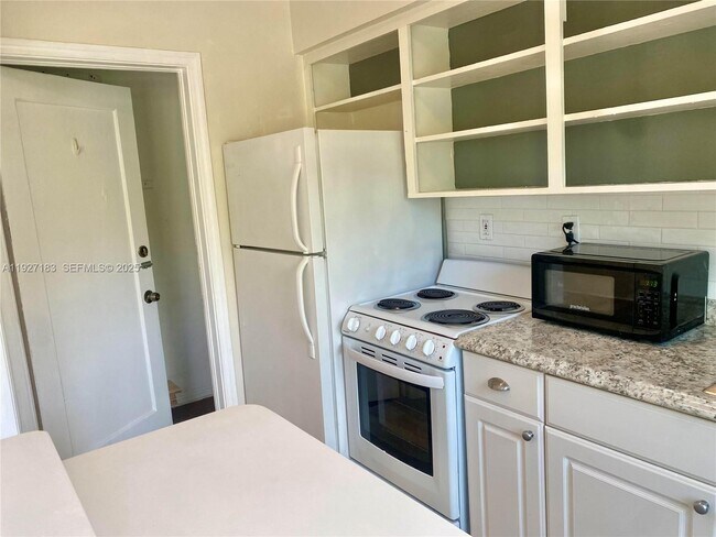 Building Photo - 673 NE 92nd St