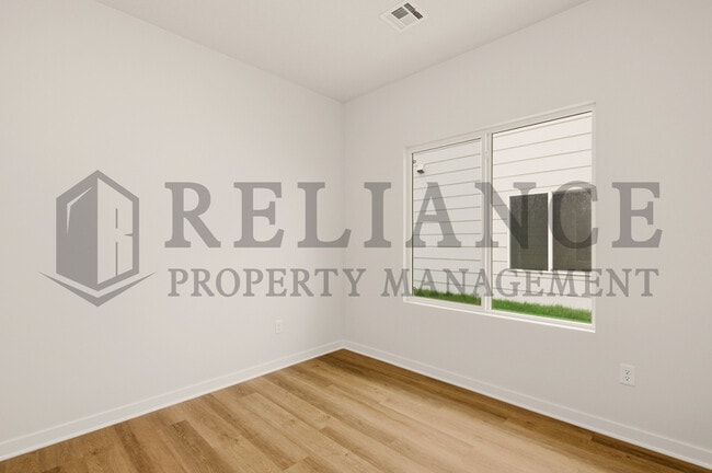 Building Photo - 157 N Gowen St