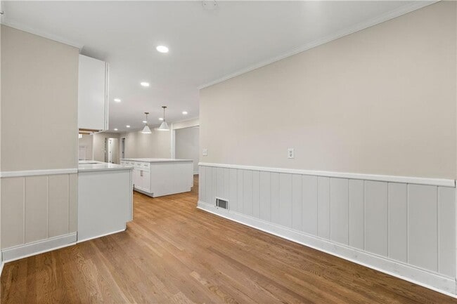 Building Photo - 6511 Vernon Woods Dr NE