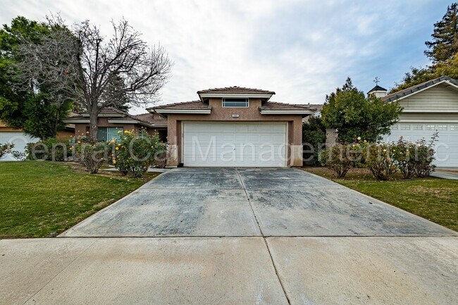 Primary Photo - 3 Bedroom/2 Bath Home in RiverLakes - $225...