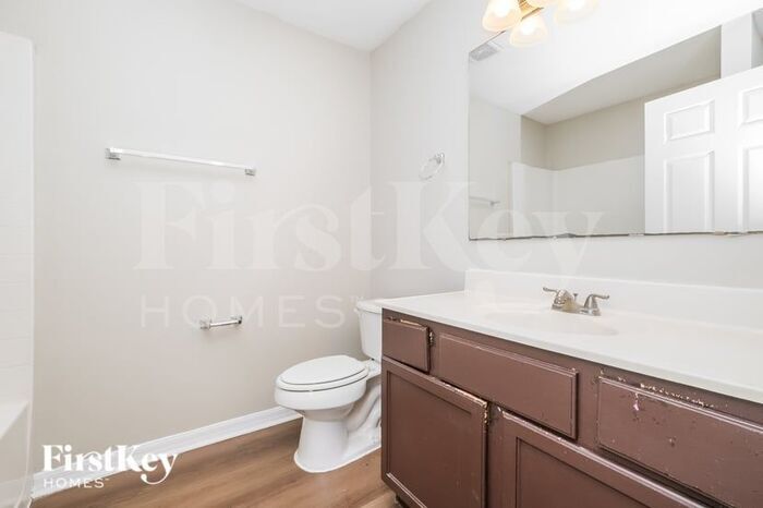 Building Photo - 1054 Brenton Leaf Dr