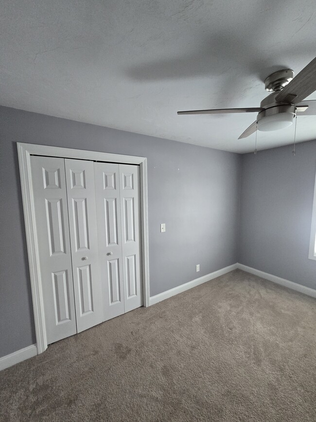 Building Photo - 182 Danielle Dr