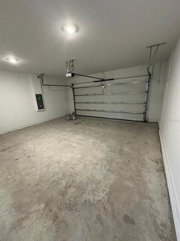 Building Photo - 3682 Hardman Dr