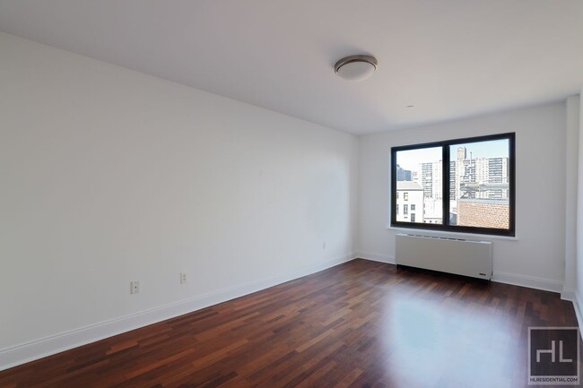 Building Photo - 721 Flushing Ave