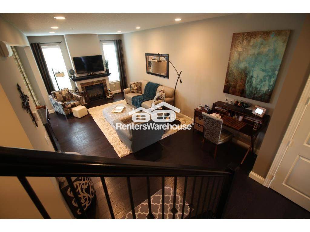 Building Photo - 8411 Larch Ln N