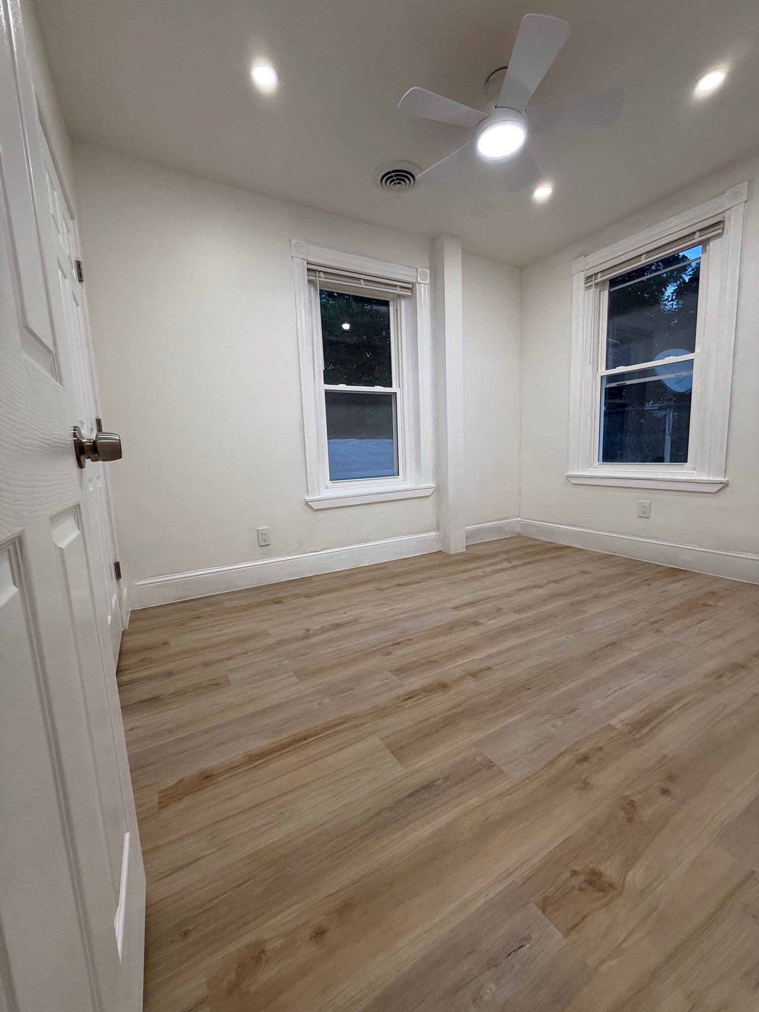 Bedroom - 5211 Ridge Ave