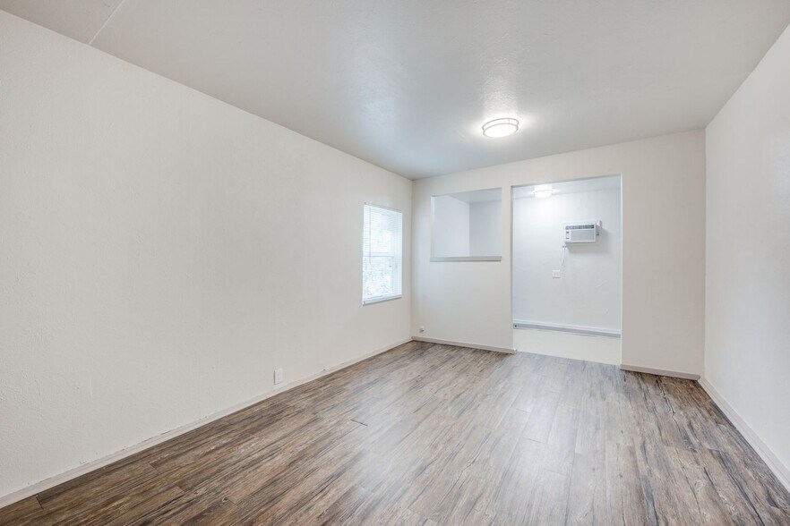 Building Photo - 723 Glen Rhea Dr