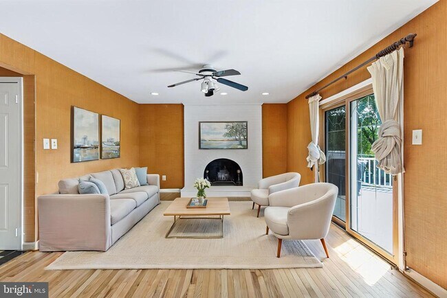 Building Photo - 7416 Royal Dominion Dr
