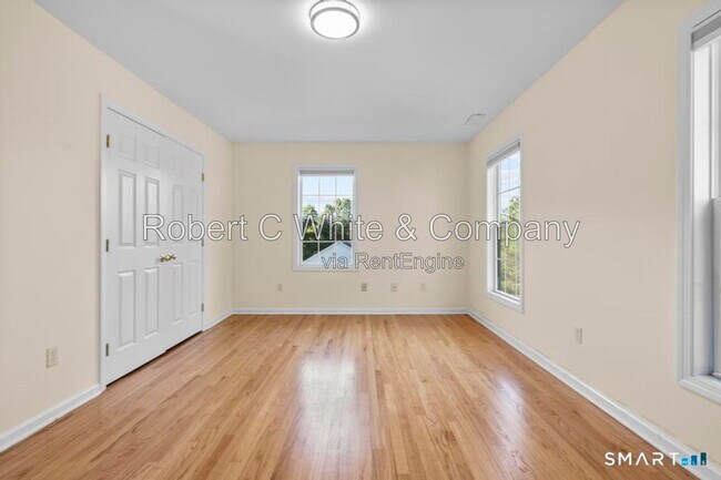 Building Photo - 155 Beardsley Rd