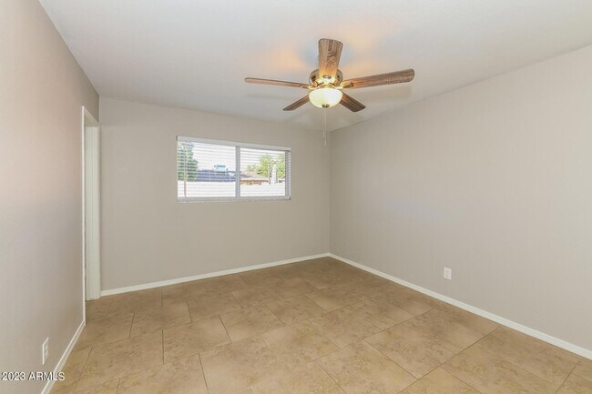 Building Photo - 8620 E Northland Dr