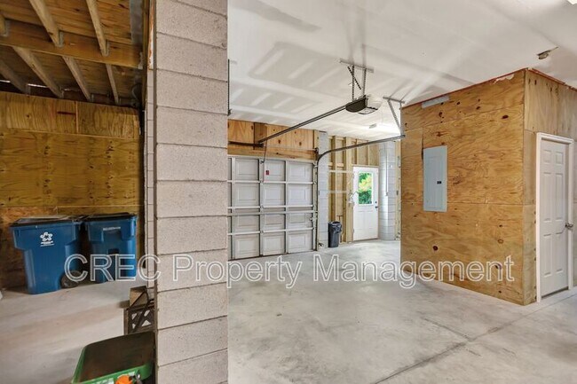 Building Photo - 258 Silver Cypress Cir