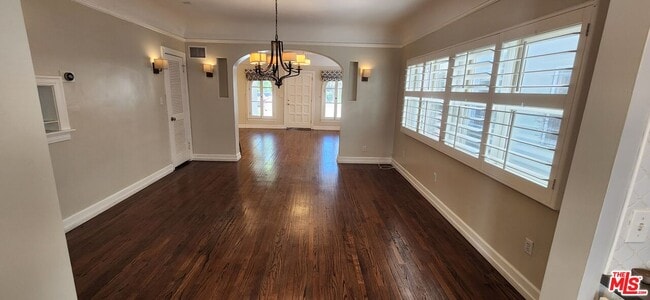 Building Photo - 1024 Cloverdale Ave